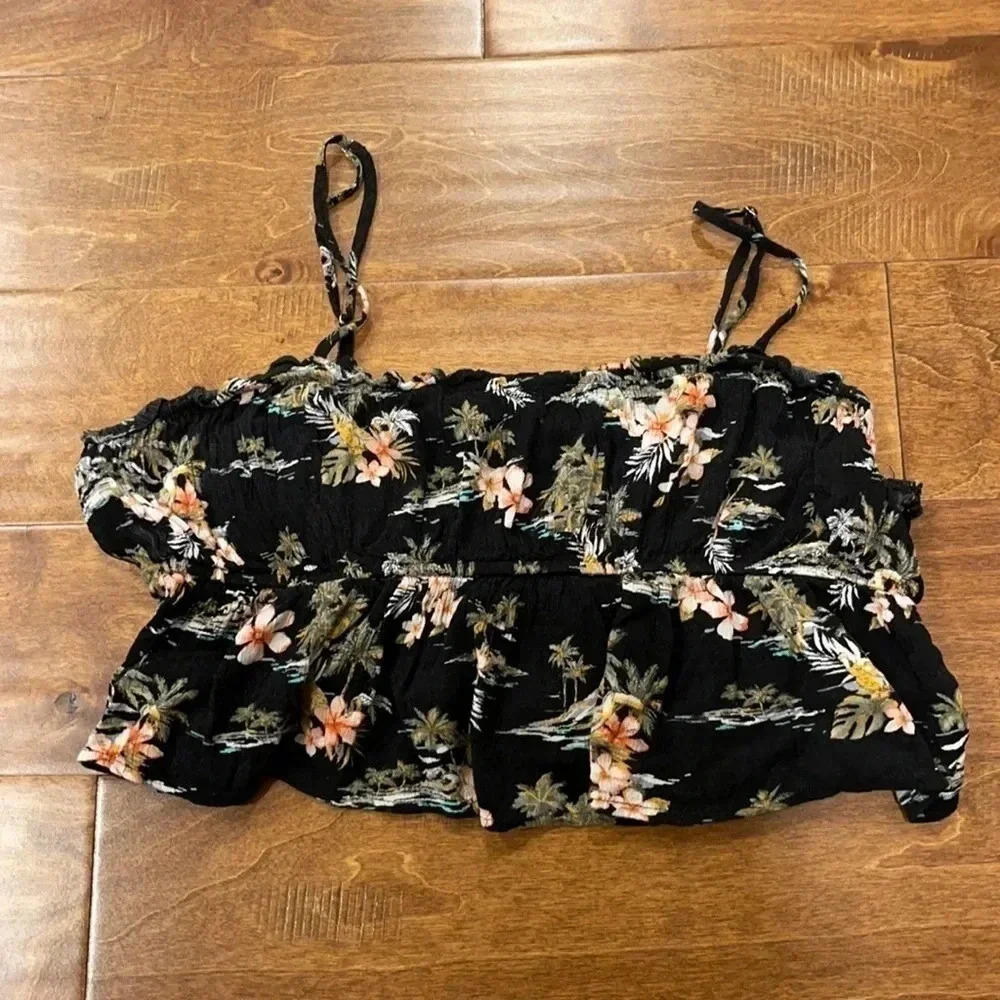 Forever 21‎ women’s top L